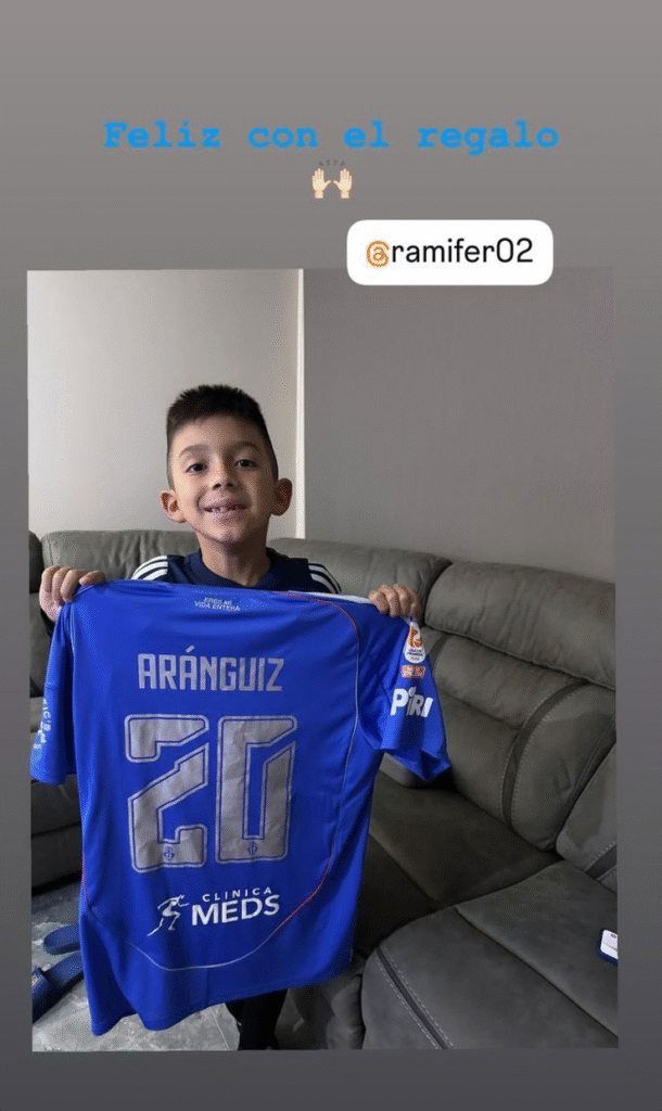 camiseta de Charles Aránguiz
